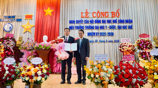 GS Nguyễn Vũ Quốc Huy tiếp tục giữ chức Hiệu trưởng ĐH Y Dược Huế- Ảnh 1.