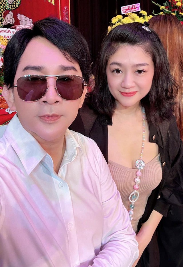 Con gái nói về Kim Tử Long, từng buồn vì không được ba dìu dắt trong nghề - Ảnh 2.