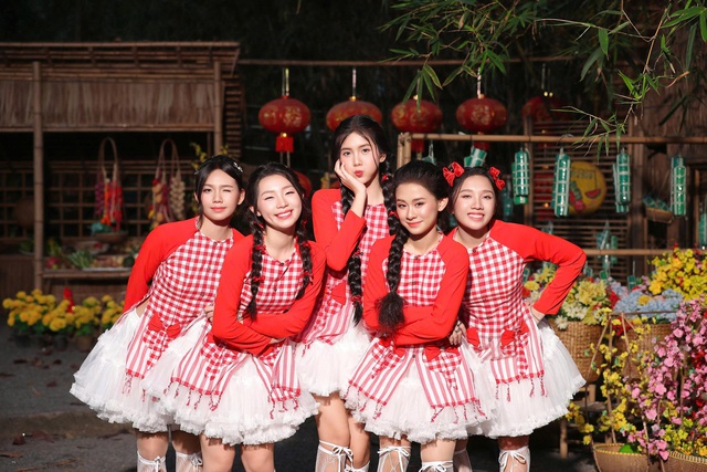 Sau MV đầu tay mờ nhạt, Vstar n&oacute;i g&igrave; khi tiếp tục ra mắt MV nhạc xu&acirc;n?- Ảnh 1.