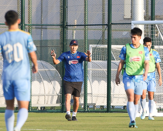 Đâu là những vấn đề ‘nóng’ của U.23 Việt Nam, HLV Kim Sang-sik tính toán chiến lược thế nào?- Ảnh 2. Đâu là những vấn đề ‘nóng’ của U.23 Việt Nam, HLV Kim Sang-sik tính toán chiến lược thế nào?- Ảnh 2.