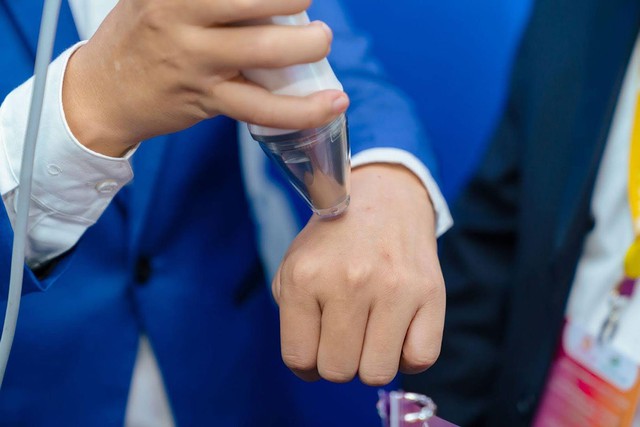 Mai H&acirc;n Group x BV Thống Nhất: C&ugrave;ng cập nhật liệu ph&aacute;p Plasma trong chăm s&oacute;c da- Ảnh 6.