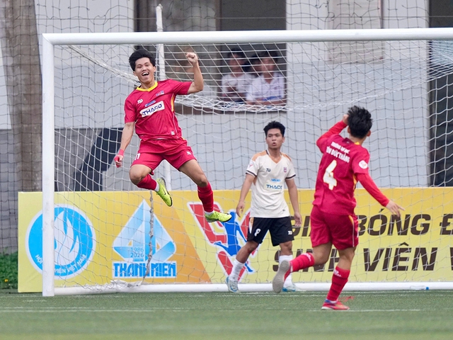 Hat - trick đặc biệt của Ho&agrave;ng Sỹ Oai Tại TNSV THACO cup 2026 - Ảnh 1.
