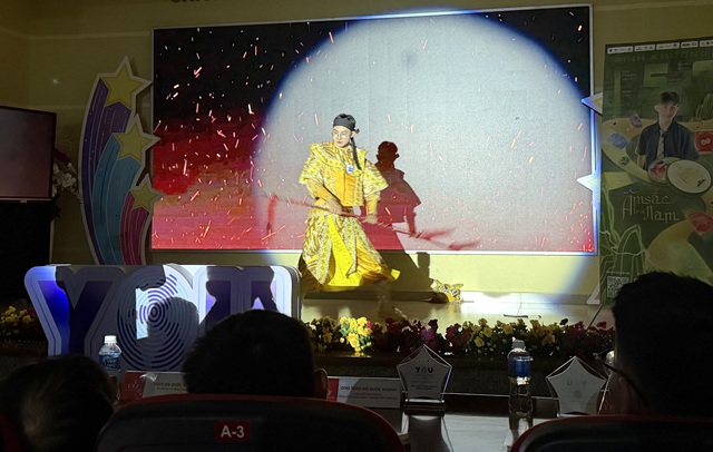 Nam sinh tranh t&agrave;i x&acirc;y dựng thương hiệu c&aacute; nh&acirc;n ngay tr&ecirc;n chuyến t&agrave;u xuy&ecirc;n Việt- Ảnh 4.