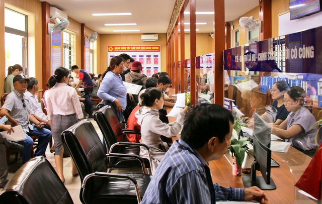 Đ&agrave; Nẵng sẽ xử l&yacute; tr&aacute;ch nhiệm người đứng đầu nếu c&ograve;n 'thủ tục con'- Ảnh 1.