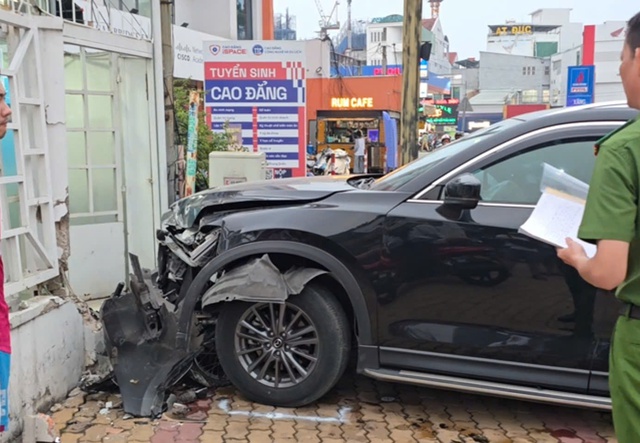 Nguy&ecirc;n nh&acirc;n &ocirc; t&ocirc; t&ocirc;ng 6 xe m&aacute;y trước nh&agrave; thiếu nhi Thủ Đức- Ảnh 3.