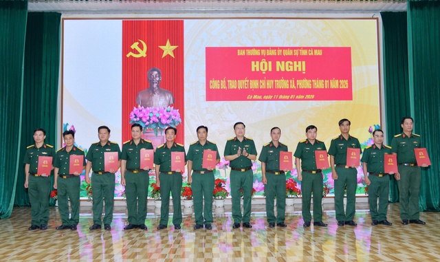 C&agrave; Mau điều động, bổ nhiệm 64 Chỉ huy trưởng Ban CHQS x&atilde; phường nhiệm vụ mới  - Ảnh 1.