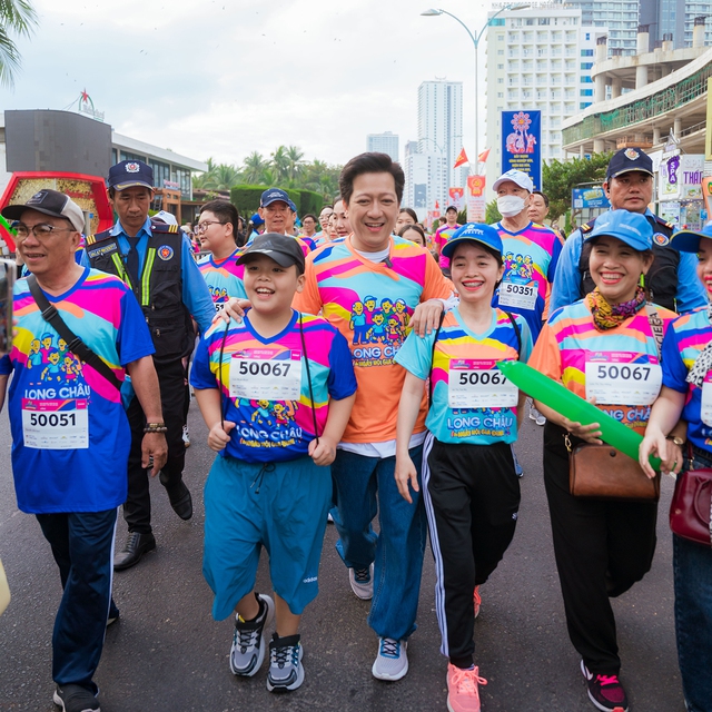 Lần đầu ti&ecirc;n tại Nha Trang: Long Ch&acirc;u tổ chức giải đi bộ đồng h&agrave;nh d&agrave;nh cho gia đ&igrave;nh ba thế hệ- Ảnh 2.