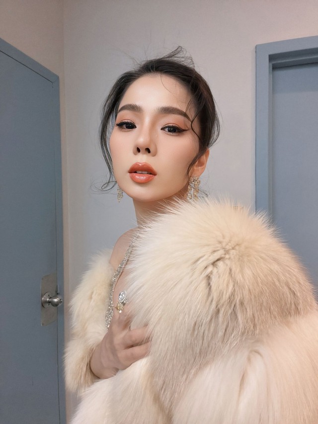 Bị chỉ tr&iacute;ch v&igrave; ph&aacute;t ng&ocirc;n văng tục, 'đốp ch&aacute;t' với kh&aacute;n giả, Lệ Quy&ecirc;n n&oacute;i g&igrave;?- Ảnh 2.