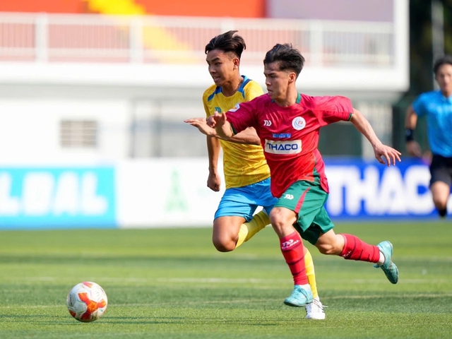 Trường ĐH Quy Nhơn 1-0 Trường ĐH S&agrave;i G&ograve;n: 3 điểm kịch t&iacute;nh - Ảnh 1.