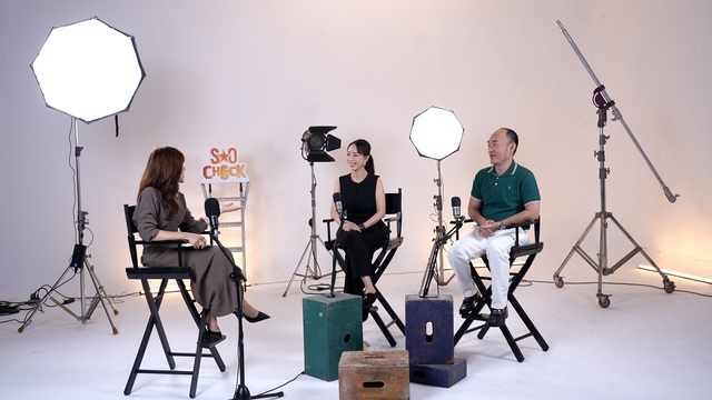 Tiến Luật: T&ocirc;i cầu h&ocirc;n Thu Trang bằng... b&aacute;nh bao - Ảnh 1.