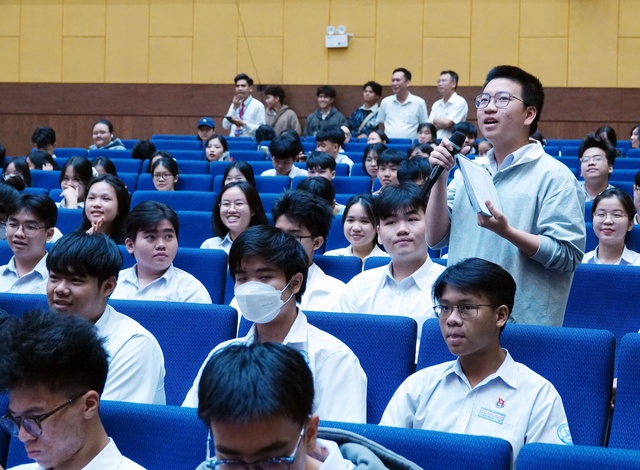 Khởi động tư vấn trực tuyến hướng nghiệp và tuyển sinh năm 2026 - Ảnh 2.