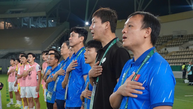 U.23 Việt Nam phải giữ đ&ocirc;i ch&acirc;n tr&ecirc;n mặt đất!- Ảnh 2.