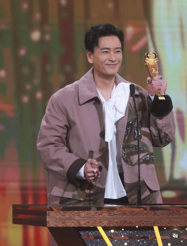 Huỳnh T&ocirc;ng Trạch v&agrave; top 3 qu&yacute; &ocirc;ng độc th&acirc;n hấp dẫn nhất của Cbiz - Ảnh 3.