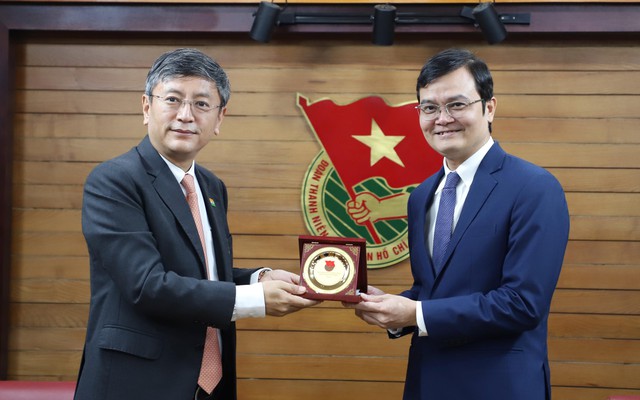 B&iacute; thư thứ nhất T.Ư Đo&agrave;n tiếp Đại sứ Ấn Độ tại Việt Nam- Ảnh 2.