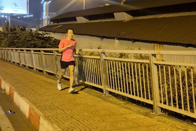 Thời tiết se lạnh, chơi thể thao sao cho đ&uacute;ng để tr&aacute;nh rủi ro? - Ảnh 1.