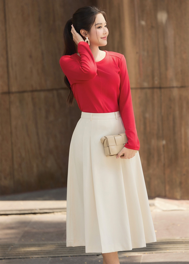  Bừng sáng phong cách với lựa chọn váy trắng và quần trắng - Ảnh 2.