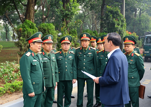 - Ảnh 1. Bộ Quốc phòng kiểm tra việc chuẩn bị đưa đón đại biểu Đại hội XIV của Đảng - Ảnh 1.