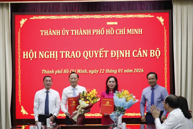 &Ocirc;ng Trần Văn Nam l&agrave;m B&iacute; thư Đảng ủy phường Xu&acirc;n H&ograve;a, TP.HCM- Ảnh 1.