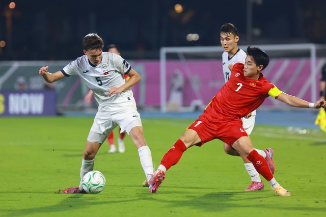 HLV Kim Sang-sik và Đình Bắc sẽ giúp Việt Nam 'phá dớp' trước Ả Rập Xê Út- Ảnh 8. HLV Kim Sang-sik và Đình Bắc sẽ giúp Việt Nam 'phá dớp' trước Ả Rập Xê Út- Ảnh 8.