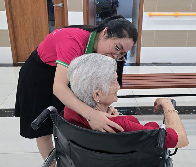 Người gi&agrave; v&agrave; dưỡng l&atilde;o: C&oacute; tiền chưa chắc được v&agrave;o an dưỡng - Ảnh 4.