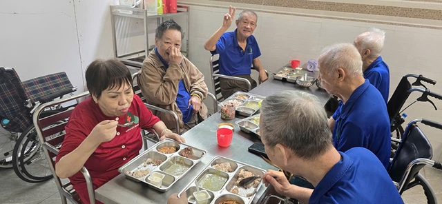 Người gi&agrave; v&agrave; viện dưỡng l&atilde;o: Chốn nương tựa cuối đời cho &ocirc;ng b&agrave; neo đơn - Ảnh 2.