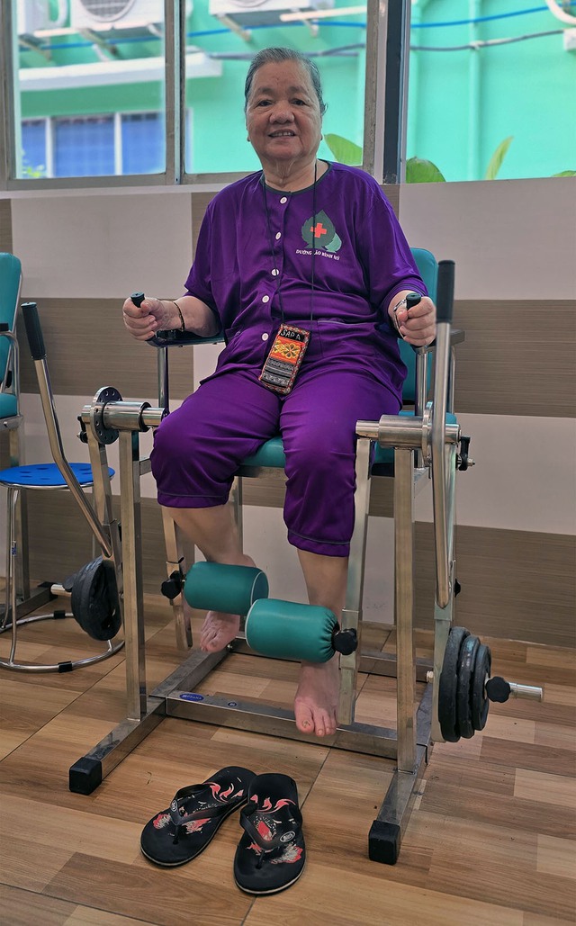 Người gi&agrave; v&agrave; dưỡng l&atilde;o: Chốn nương tựa cuối đời - Ảnh 1.