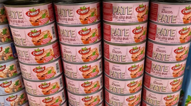 H&agrave;ng loạt kho h&agrave;ng đồ hộp Hạ Long c&oacute; thịt lợn nhiễm dịch tả lợn ch&acirc;u Phi - Ảnh 1.