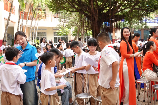 Học sinh tiểu học Cần Thơ th&iacute;ch th&uacute; trải nghiệm văn h&oacute;a H&agrave;n Quốc - Ảnh 5.