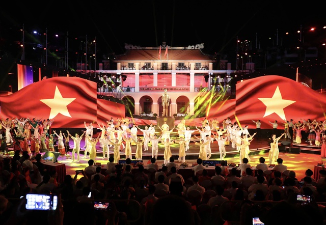 Nghị quyết của Bộ Chính trị về phát triển văn hóa Việt Nam - Ảnh 1.