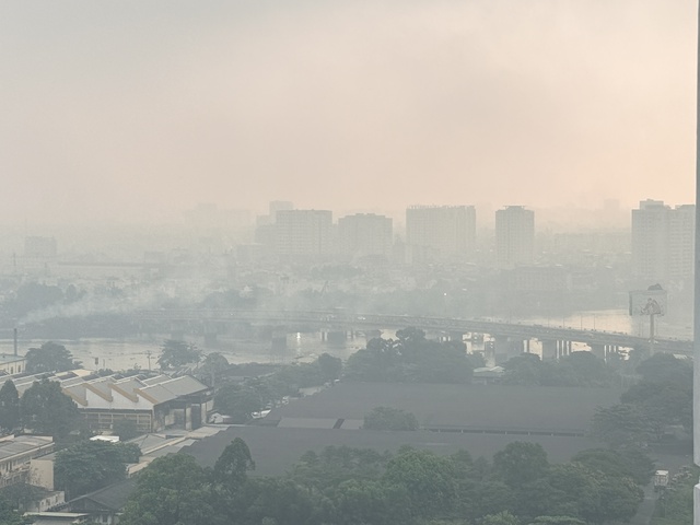 S&aacute;ng nay, thời tiết TP.HCM c&oacute; mưa tr&aacute;i m&ugrave;a - Ảnh 3.