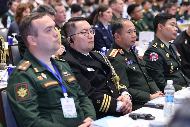 Thủ tướng: Đưa Việt Nam th&agrave;nh 'h&igrave;nh mẫu quốc tế ti&ecirc;n phong' về r&agrave; ph&aacute; bom m&igrave;n  - Ảnh 2.