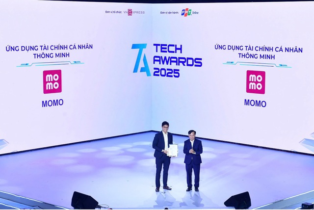 Ph&iacute;a sau &lsquo;th&agrave;nh t&iacute;ch k&eacute;p&rsquo; của MoMo năm 2025- Ảnh 1.