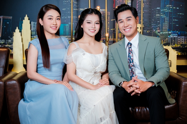 Con nu&ocirc;i Phi Nhung: Kh&ocirc;ng c&oacute; mẹ, ch&uacute;ng t&ocirc;i &iacute;t show, phải đi b&aacute;n h&agrave;ng online - Ảnh 3.