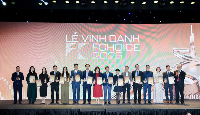 EVF được vinh danh ‘Công ty tài chính của năm’ tại FChoice 2025- Ảnh 2. EVF được vinh danh ‘Công ty tài chính của năm’ tại FChoice 2025- Ảnh 2.