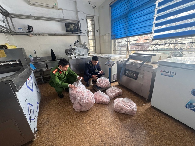 Quản thực phẩm tết thế nào?- Ảnh 3. Quản thực phẩm tết thế nào?- Ảnh 3.