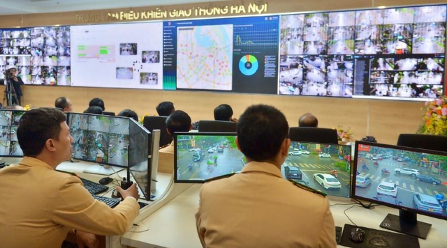 Xử l&yacute; vi phạm đ&ocirc; thị nhanh ch&oacute;ng với camera AI v&agrave; phạt n&oacute;ng - Ảnh 1.