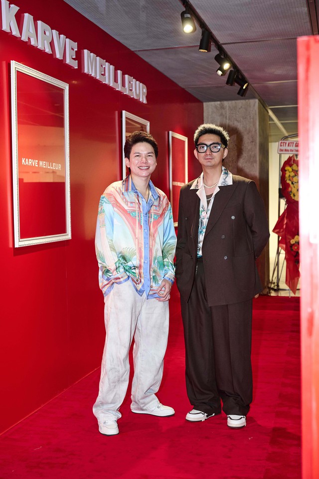 Vợ chồng Cường Seven, Vũ Ngọc Anh khoe street style ấn tượng- Ảnh 6.