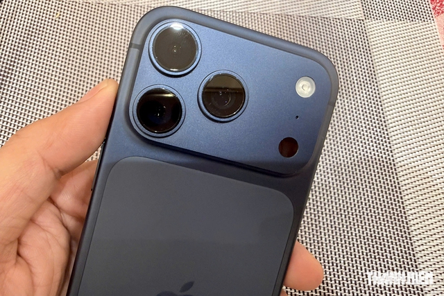 Apple lần đầu vượt Samsung tr&ecirc;n thị trường smartphone to&agrave;n cầu sau 14 năm - Ảnh 1.