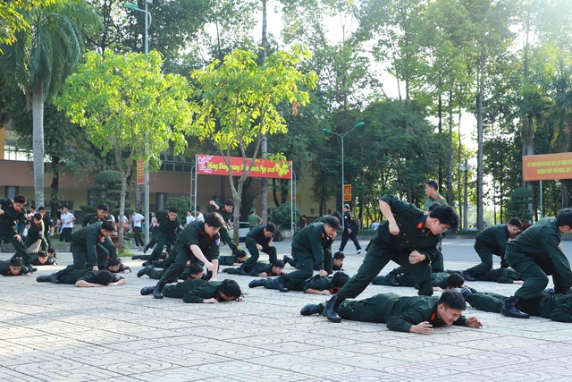 - Ảnh 6. - Ảnh 6.