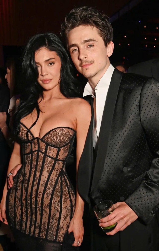 Timothée Chalamet và Kylie Jenner đã dọn về sống chung với nhau?- Ảnh 1. Timothée Chalamet và Kylie Jenner đã dọn về sống chung với nhau?- Ảnh 1.