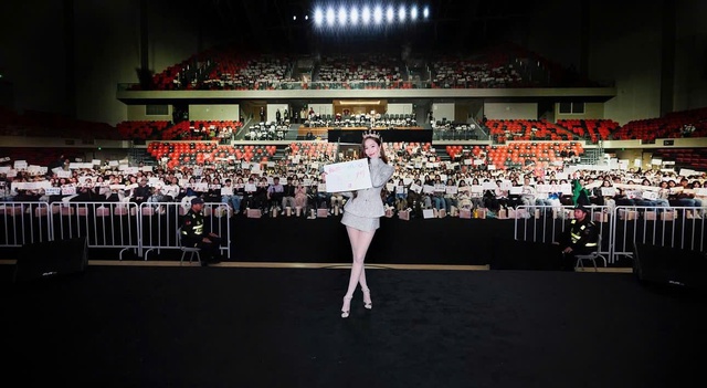 Jessica bị c&aacute;o buộc lợi dụng danh tiếng của SNSD - Ảnh 2.