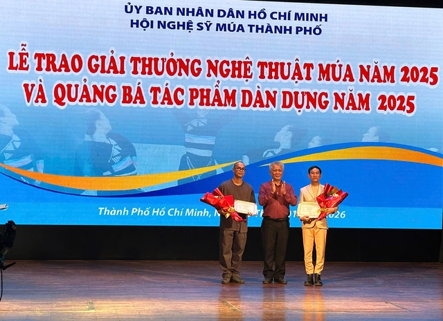 'Gánh hát cù lao' và 'Thi thơ' giành giải cao nhất nghệ thuật múa TPHCM 2025- Ảnh 1. 'Gánh hát cù lao' và 'Thi thơ' giành giải cao nhất nghệ thuật múa TPHCM 2025- Ảnh 1.