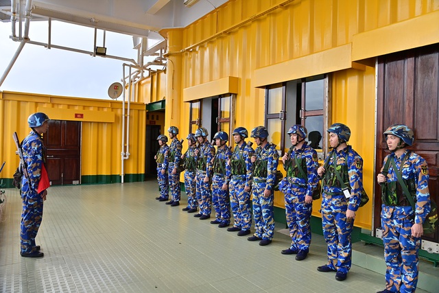 C&aacute;n bộ, chiến sĩ DK1 giữa biển khơi hướng về Đại hội XIV của Đảng- Ảnh 4.