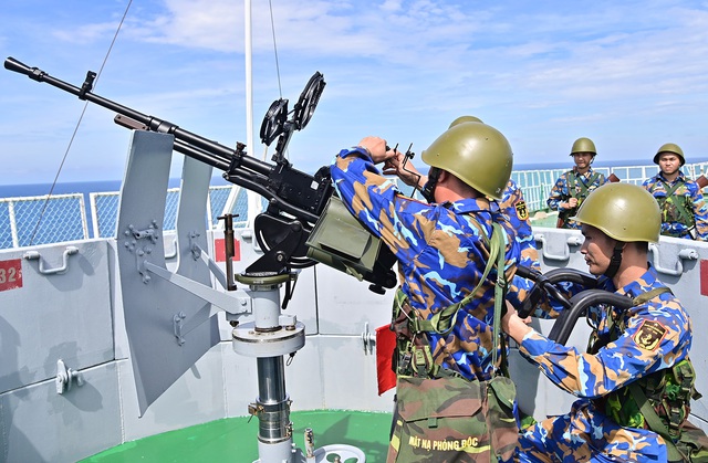 C&aacute;n bộ, chiến sĩ DK1 giữa biển khơi hướng về Đại hội XIV của Đảng- Ảnh 7.