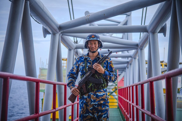 C&aacute;n bộ, chiến sĩ DK1 giữa biển khơi hướng về Đại hội XIV của Đảng- Ảnh 5.