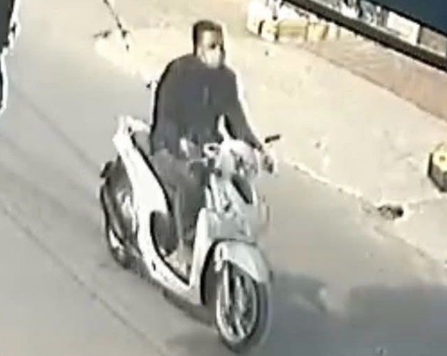 Nghi phạm giết 2 người ở Hưng Yên bỏ lại xe ở Bắc Ninh, tiếp tục trốn- Ảnh 1. Nghi phạm giết 2 người ở Hưng Yên bỏ lại xe ở Bắc Ninh, tiếp tục trốn- Ảnh 1.