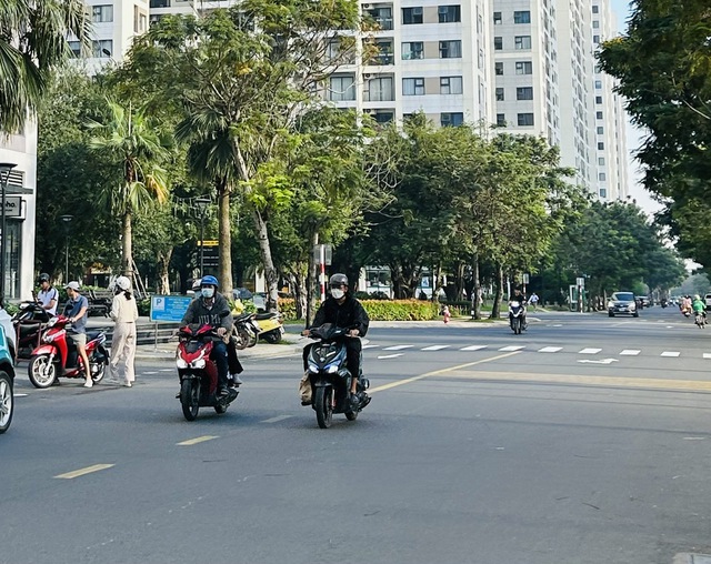 Sáng lạnh, trưa nắng gắt: Vì sao cơ thể dễ ‘đuối sức’ trong những ngày chênh nhiệt?- Ảnh 1.