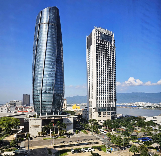 Lệ ph&iacute; trước bạ &ocirc; t&ocirc; Toyota 'đội' bất thường: TP.Đ&agrave; Nẵng y&ecirc;u cầu r&agrave; so&aacute;t khẩn- Ảnh 1.