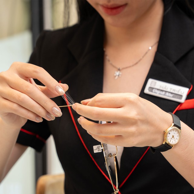 Chuỗi b&aacute;n lẻ mắt k&iacute;nh cao cấp Hải Triều: Đồng nhất từ chất lượng đến dịch vụ- Ảnh 4.