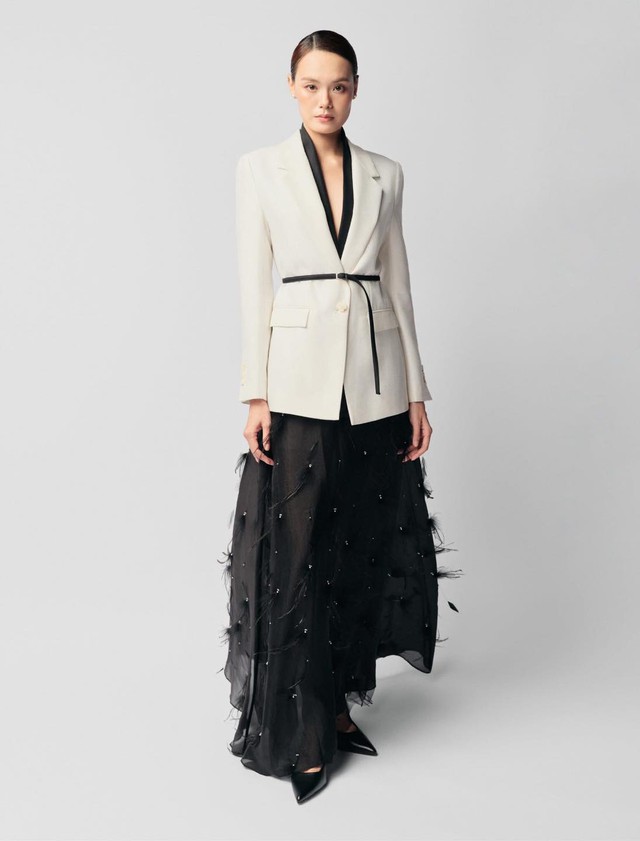 Blazer thắt eo vừa thanh lịch, tinh tế vừa tạo vẻ ngoài chuyên nghiệp- Ảnh 3.